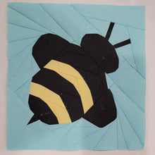 Load image into Gallery viewer, Bumble Bee, Foundation Paper Piecing Pattern (FPP), Quilt Block, 4 sizes