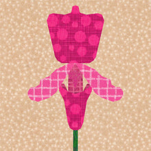 Load image into Gallery viewer, Slipper Orchid, Flower, Foundation Paper Piecing Pattern (FPP Pattern), Quilt Block, 4 sizes