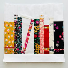 Load image into Gallery viewer, Love to Read, Books, Foundation Paper Piecing Pattern (FPP Pattern), Quilt Block, 5 sizes
