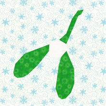 Load image into Gallery viewer, Mistletoe, Foundation Paper Piecing Pattern (FPP Pattern), Quilt Block, 3 sizes FPP Patterns- Full Bobbin Designs foundation paper piecing patterns quilt block patterns sewing patterns